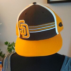 San Diego Padres baseball cap fitted